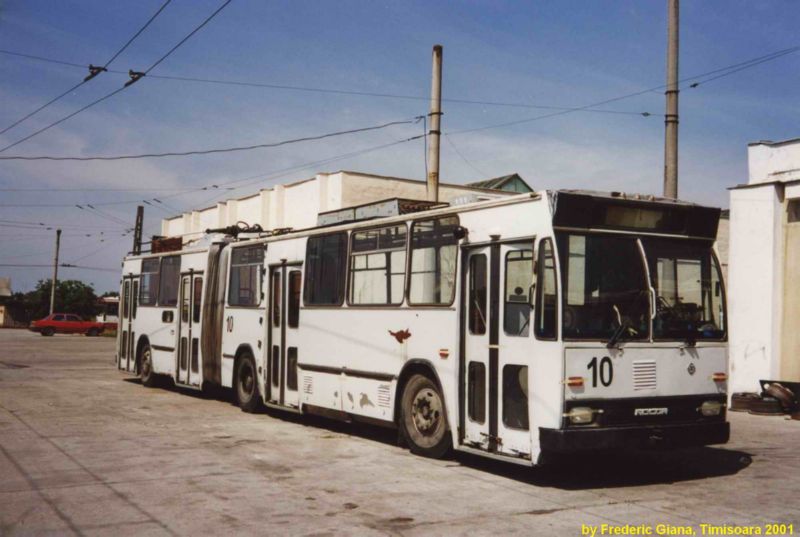 10-Trolleybus Rocar 117 E Timisoara 2001 2.jpg