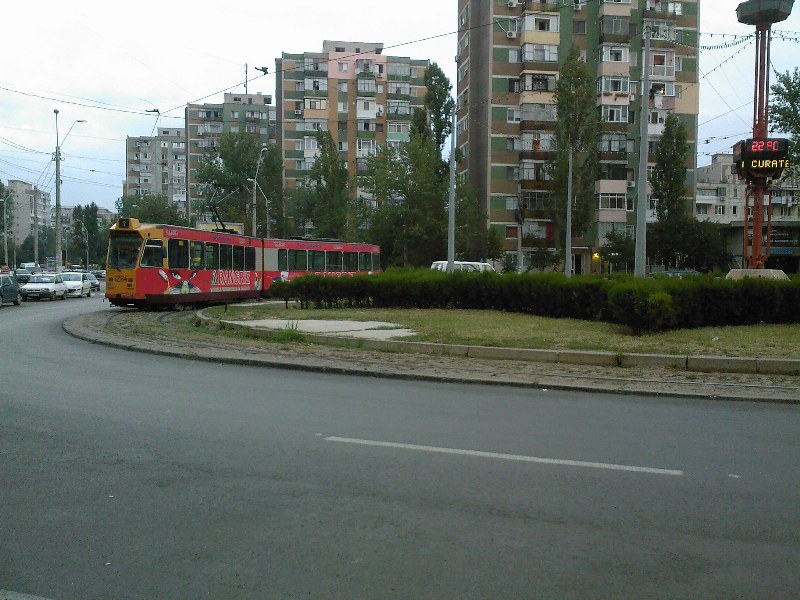 1256 - Vedere asupra buclei de intoarcere a tramvaiului (15.07.2008).jpg