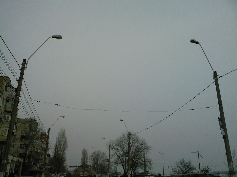 3573 - retea de tramvai ramasa (27.02.2009).jpg