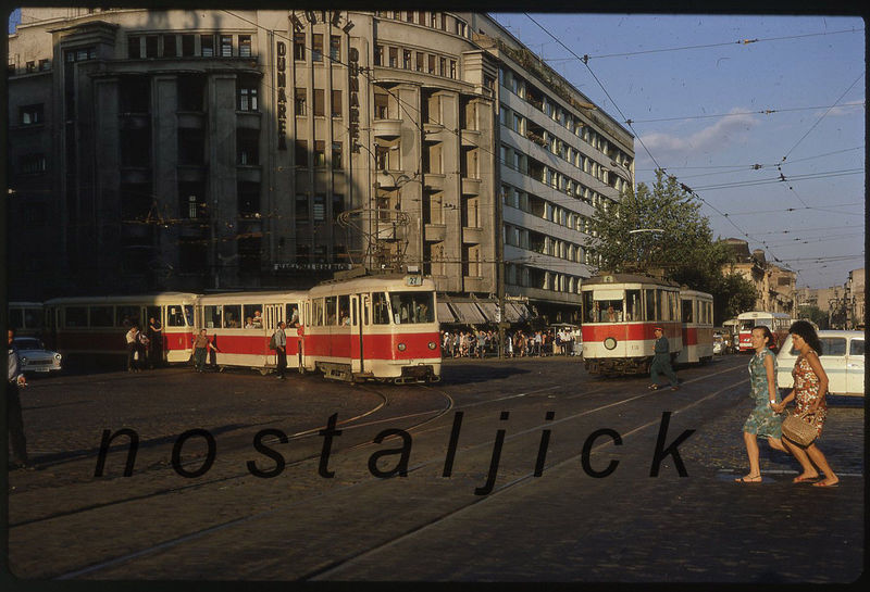 Gara de Nord (Cal. Grivitei cu Bd. I(ng).G. Duca) 1 Iul. 1968 cu busi-busi tramvaie.jpg