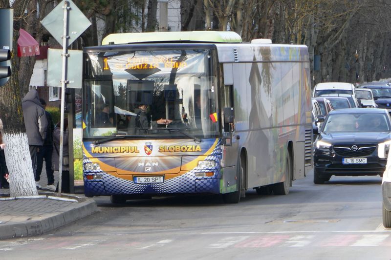 Transport in comun Slobozia, 13 februarie  003.jpg