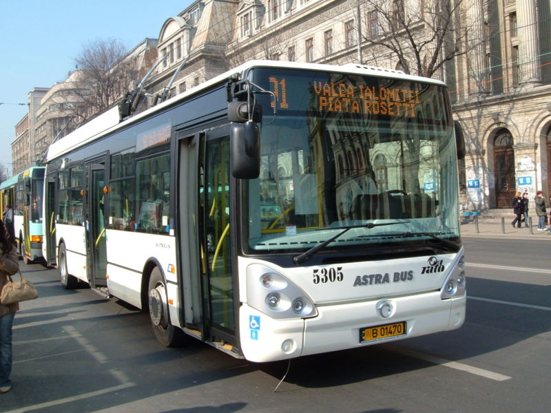 800px_bucharest_irisbus_trolleybus_5305.jpg