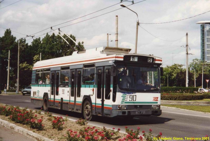 90_trolleybus_berliet_er100_ex_lyon_and224_timisoara_2001.jpg
