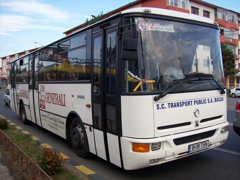 Autobuz cu numar vechi.jpg